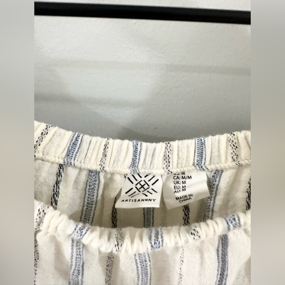 Artisan NY Off Shoulder Blouse Blue Off White Size Medium - Picture 4 of 5